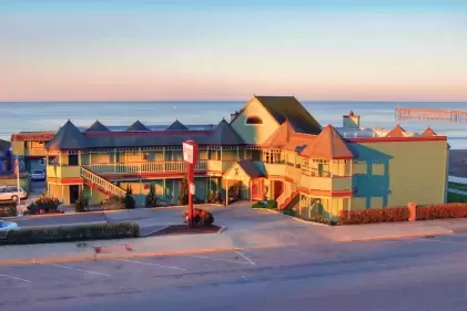 Shoreline Inn Beach Cam – Cayucos, California