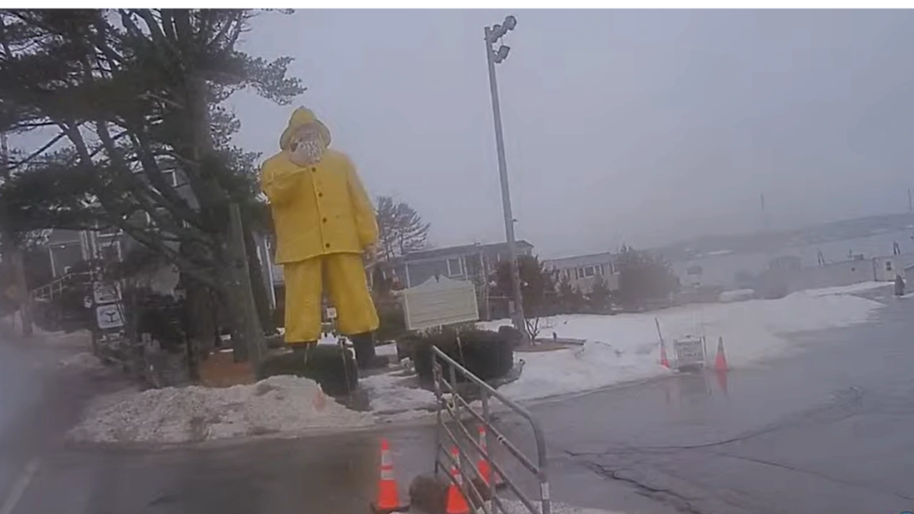 Brown’s Wharf Inn Webcam Boothbay Harbor, Maine