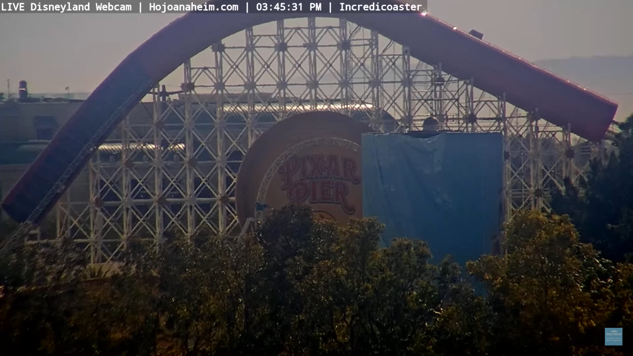 Disneyland Live Cam Anaheim, California – Howard Johnson Hotel