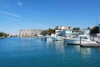 Port Lucaya Marina Freeport, Grand Bahama Live Webcam