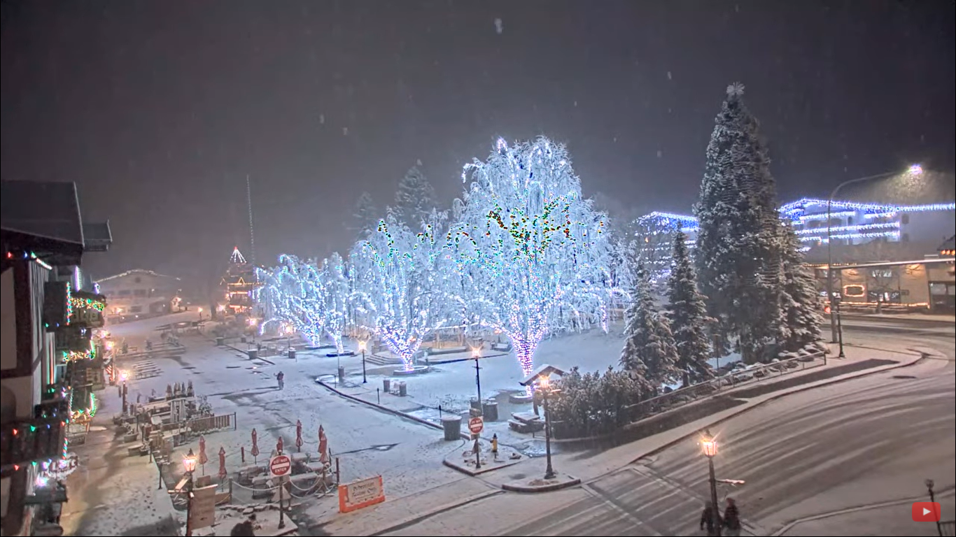 Village of Lights Leavenworth, Washington Live Street Camera
