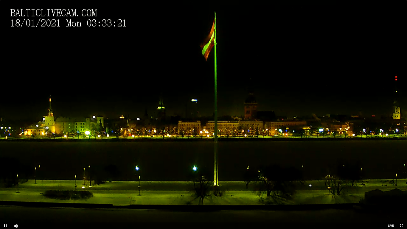 Live Webcam 11 November Embankment