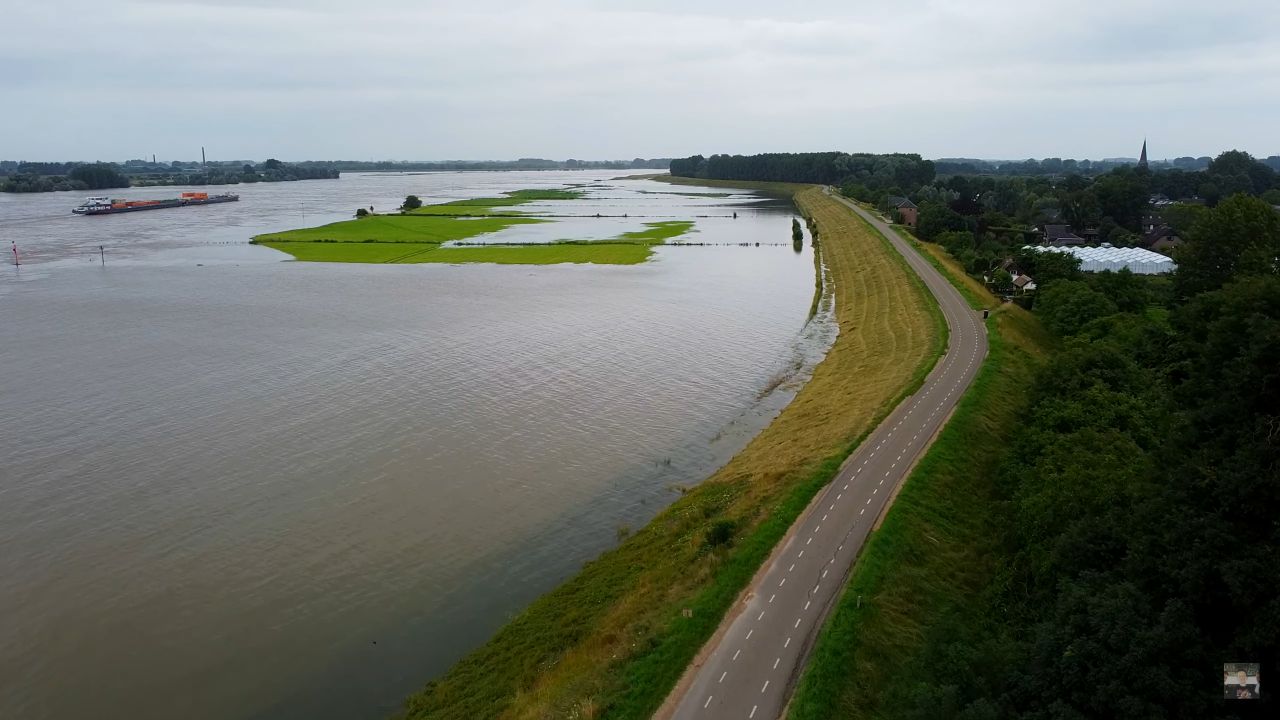 Waal River Live Webcam – Varik, Netherlands