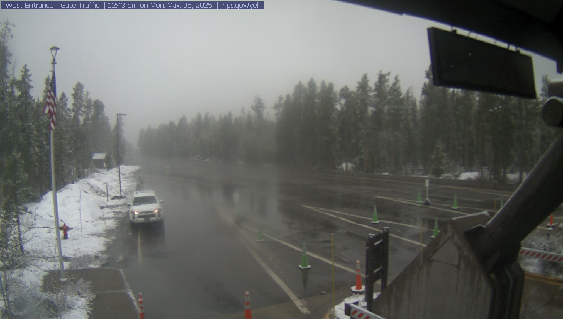Live webcam West Entrance Yellowstone National Park WY