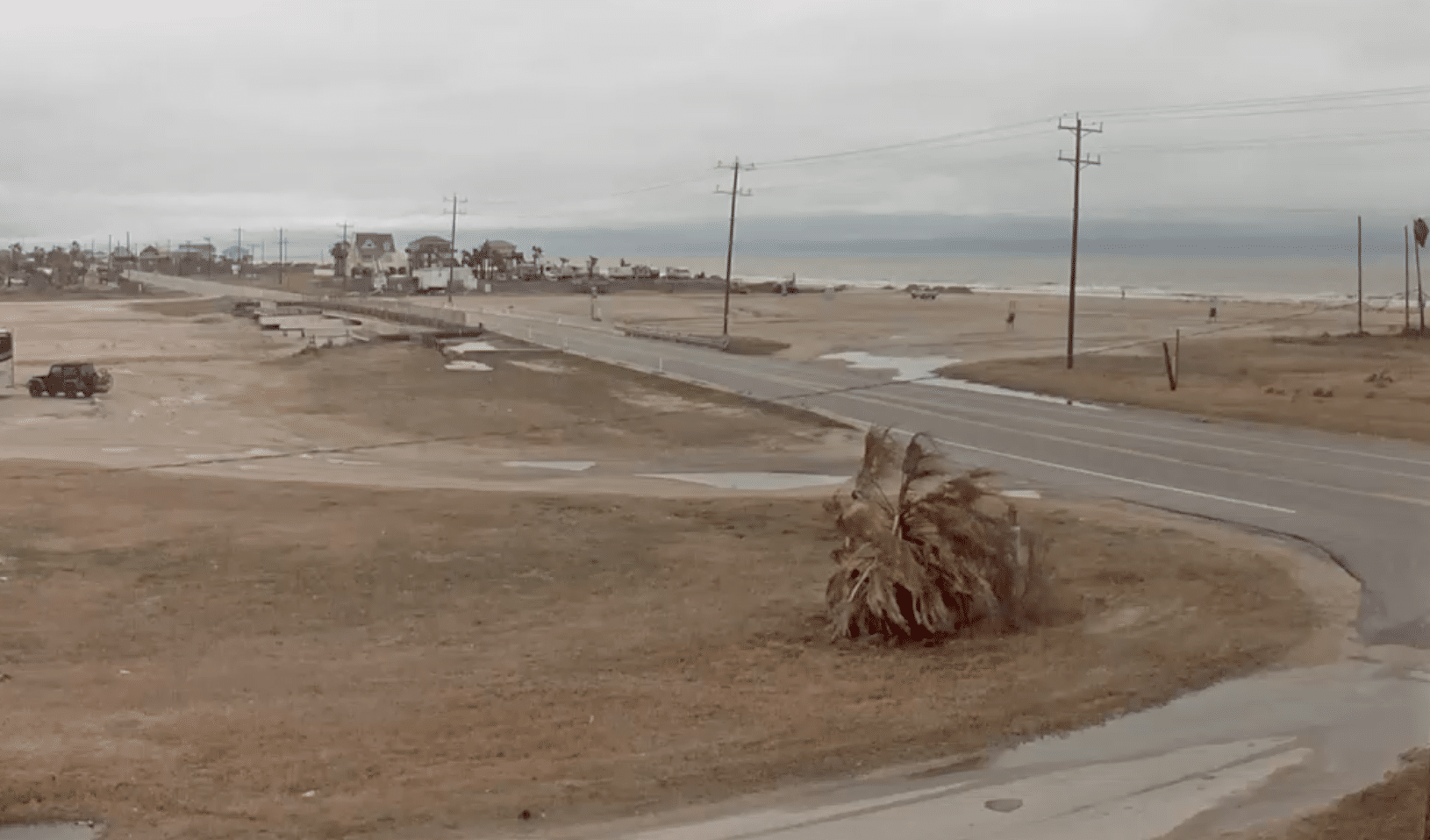 Live Webcam Rollover Pass – Gilchrist, Texas