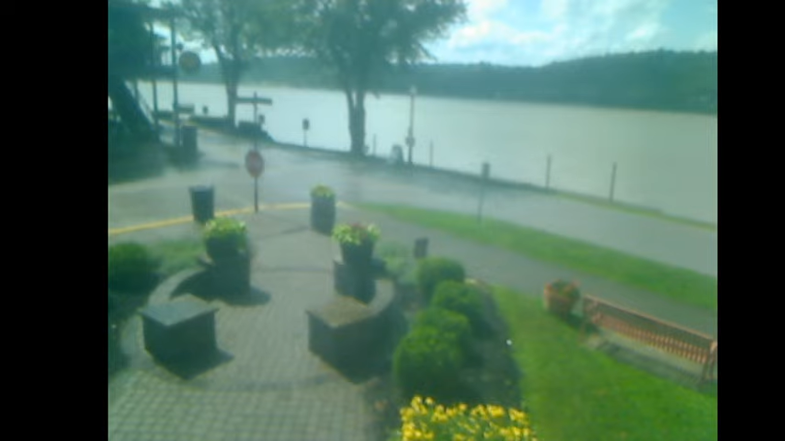 Augusta, Kentucky Ohio River Ferry Live Cam