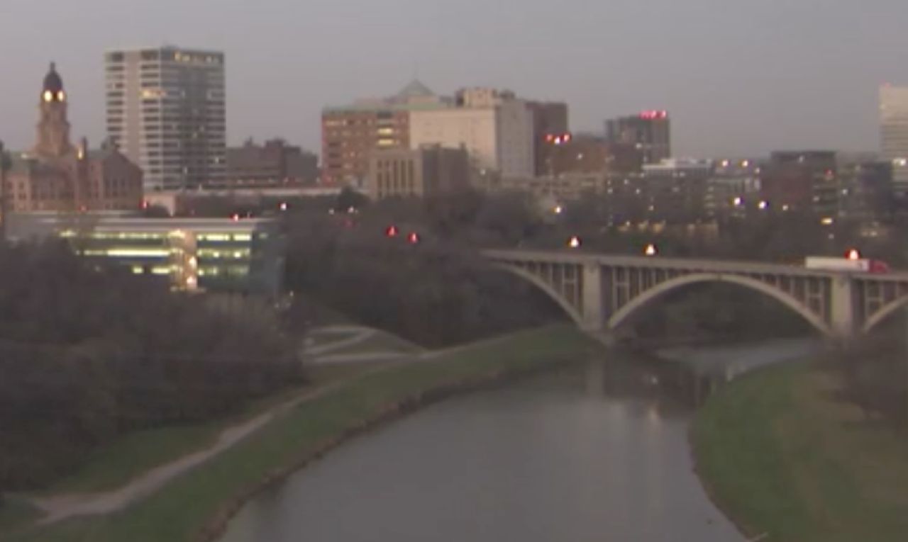 Villa de Leon Condos Live Webcam – Fort Worth, Texas