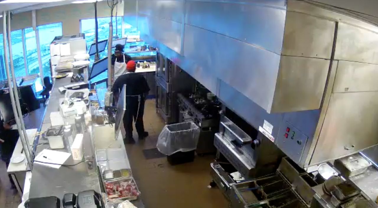Live Kitchen Cam 2 Dauphin’s Casual Fine-Dining Mobile, AL
