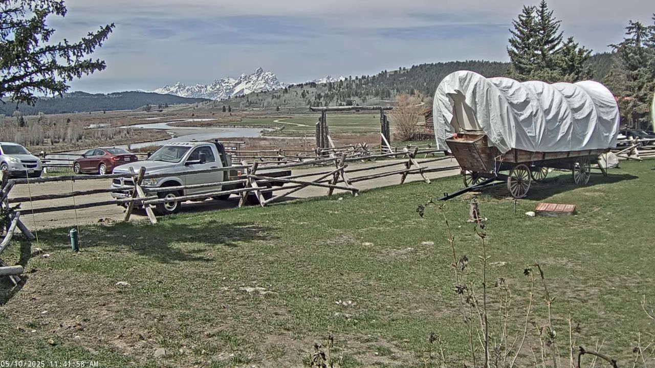 Heart of Six Ranch Live Webcam – Moran, Wyoming
