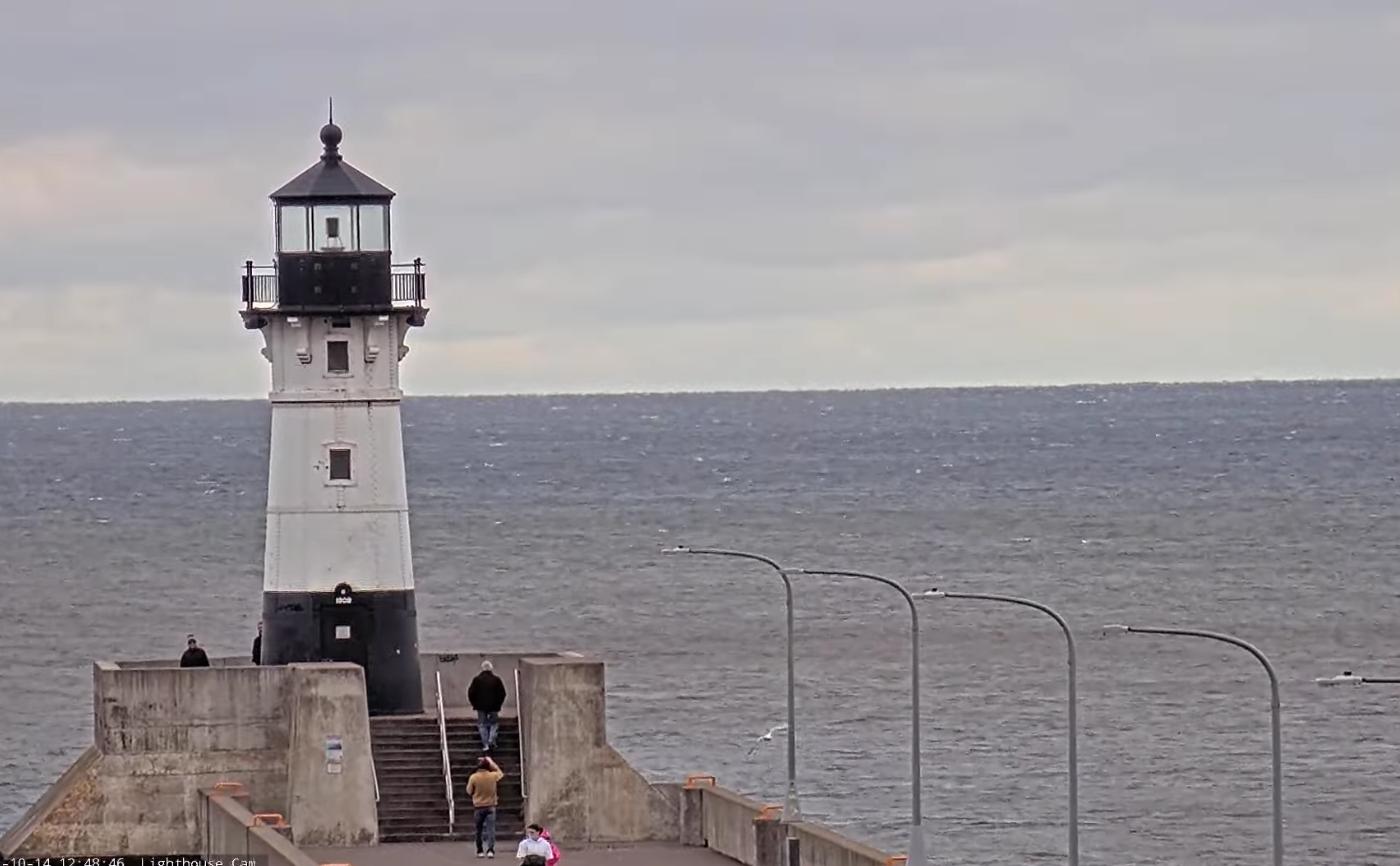Duluth North Pier Lighthouse Live Webcam Minnesota