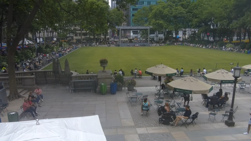 Bryant Park Webcam Winter Village New York - Live Video