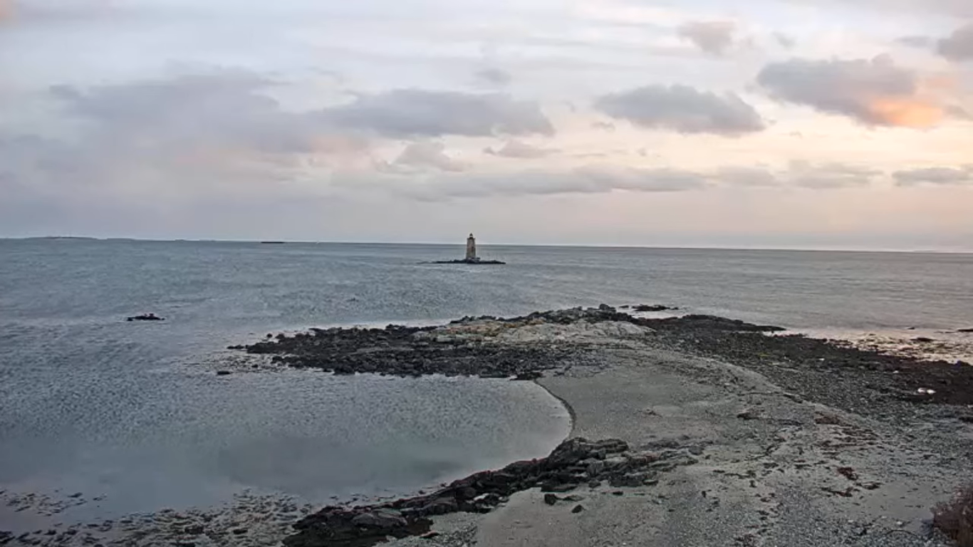 Kittery, Maine Live Webcam – Wood Island Life Tower Video