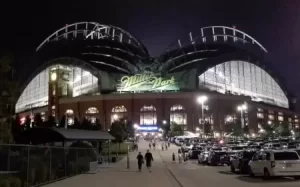 American Family Field Webcam - Milwaukee Brewers