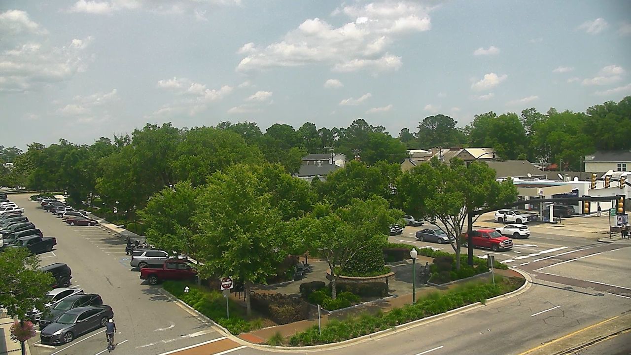 Summerville SC Webcam – Hutchinson Square – Live Video