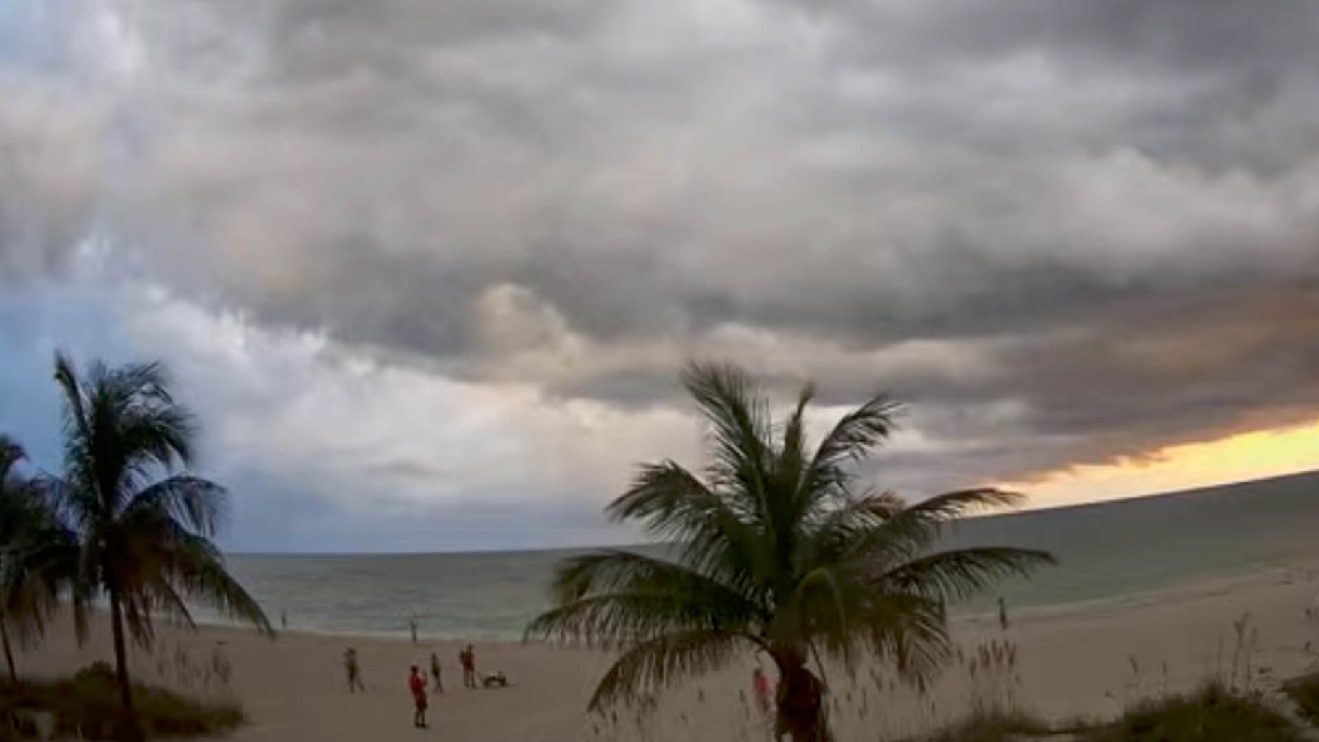 White Sands Beach Resort Live Webcam – Holmes Beach, FL