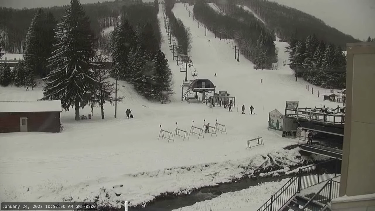 Greek Peak Webcam – Cortland, NY – Live HD video