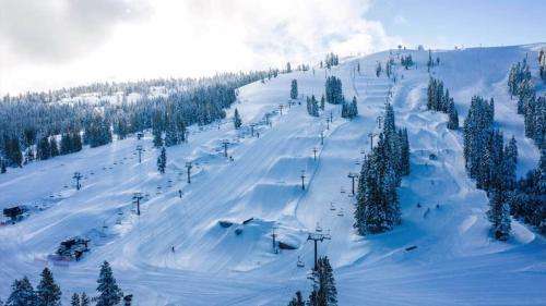 Boreal Ridge Webcams – Soda Springs, California