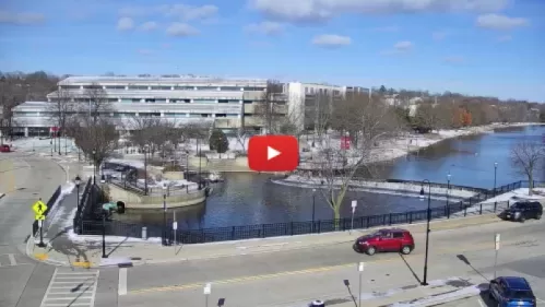 Live Waukesha, Wisconsin Webcam Fox River New