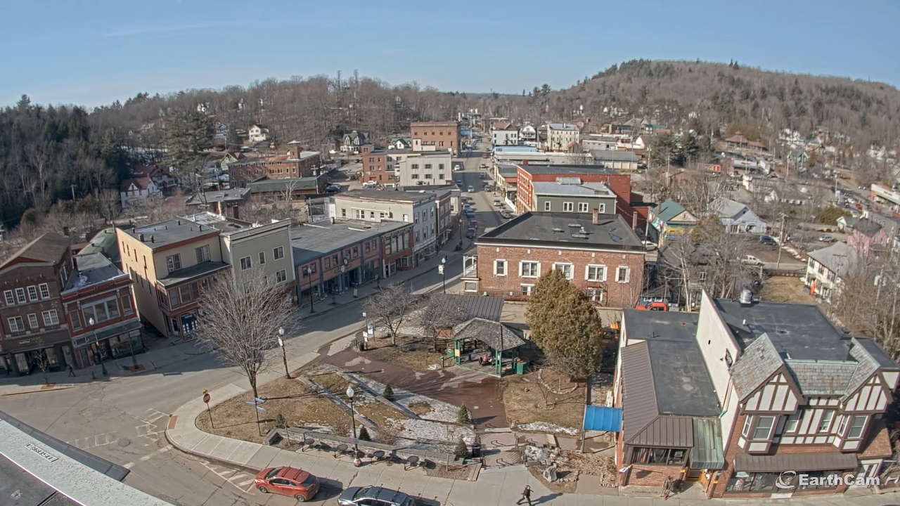 Saranac Lake Webcam – Hotel Saranac Town View – NY