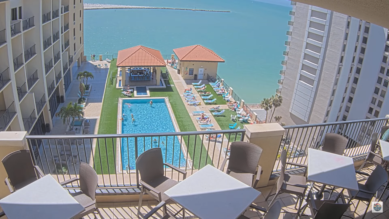 Jimmy’s on the Edge Live Webcam – Clearwater Beach, FL