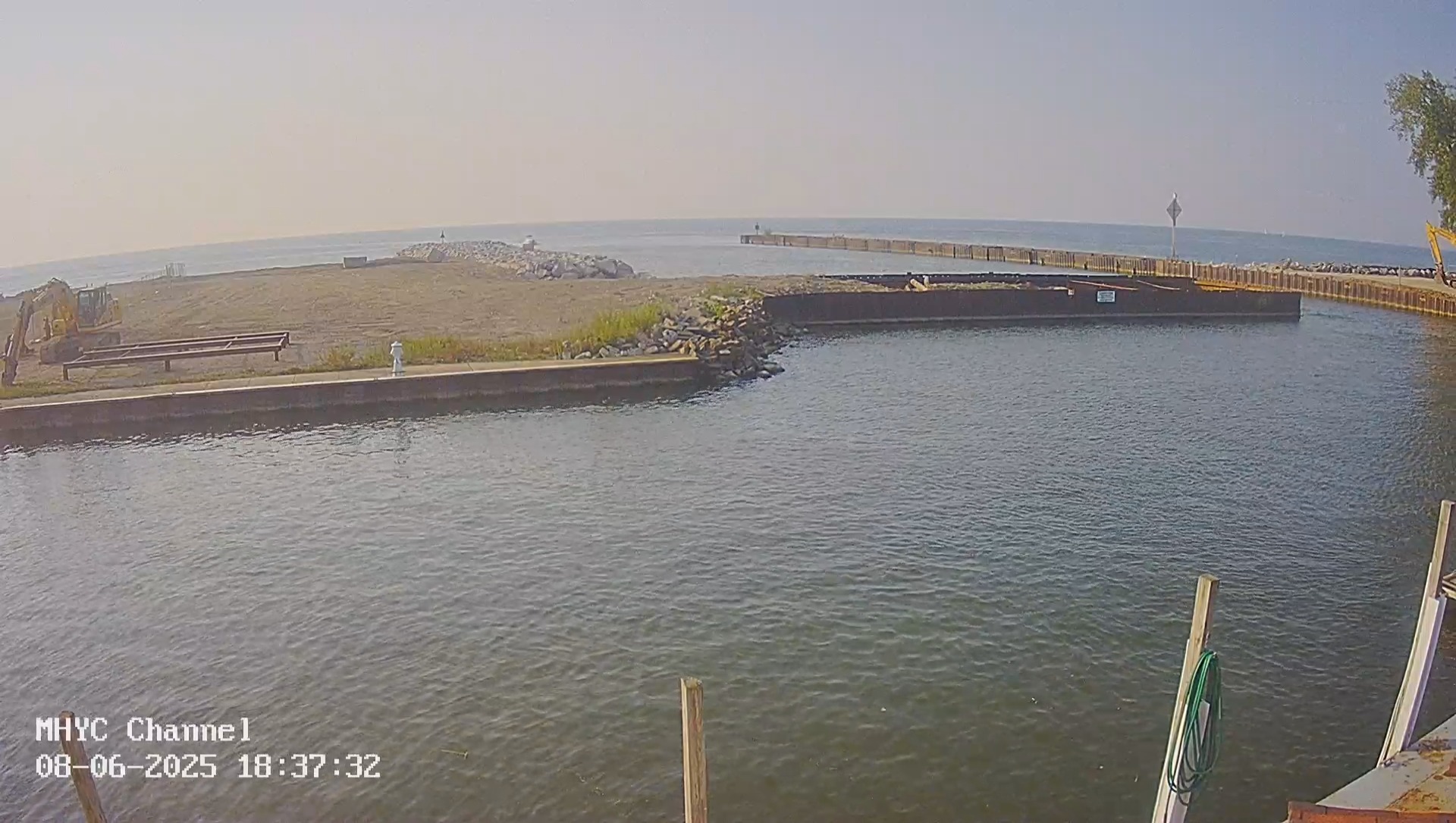 Live Webcam Mentor Harbor Yacht Club – Mentor, Ohio