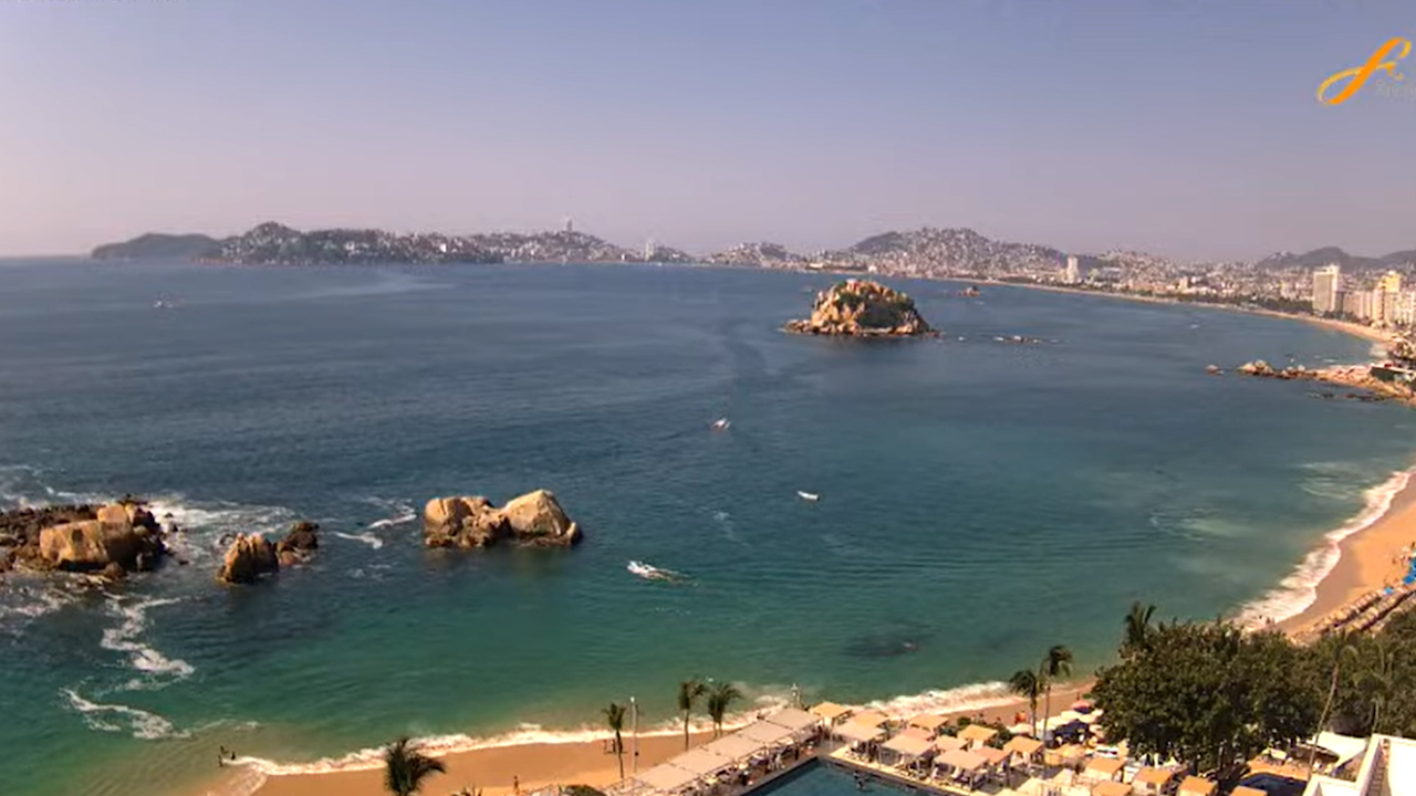 Live Webcam Playa Condesa – Acapulco, Mexico